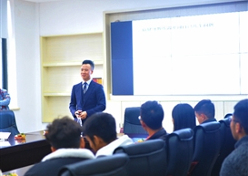 休闲运动管理系第一期校友沙龙顺利举行