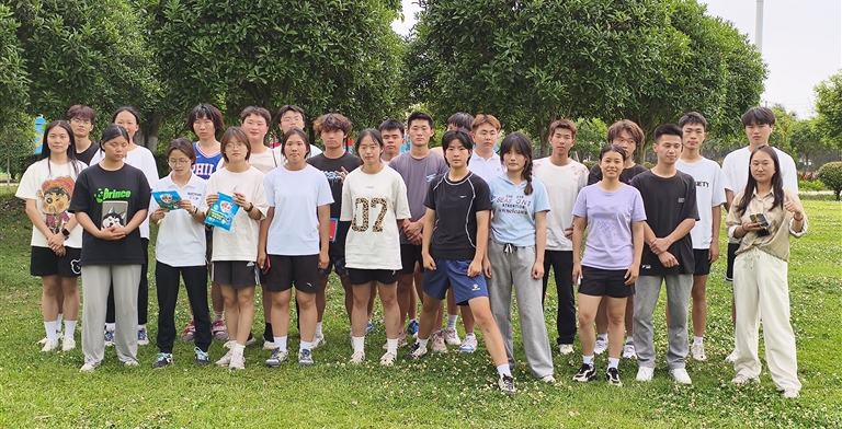 “五拒绝 五养成”系列活动〡休闲与运动学院开展“同心同寝”心理健康活动