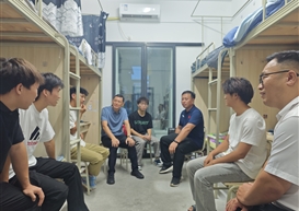 关怀暖新生！休闲与运动学院开展新生寝室走访，同步筑牢安全防线
