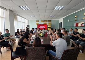 家校携手话育人〡休闲与运动学院2025级新生家长见面会顺利召开