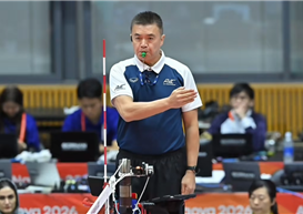 执裁亚运巅峰对决！我校休闲与运动学院总顾问刘江教授亮相2026年爱知・名古屋亚运会男排金牌赛