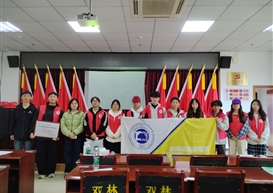 青春助老暖人心 志愿同行显担当——休闲与运动学院志愿者助力双林村“三友”助老活动