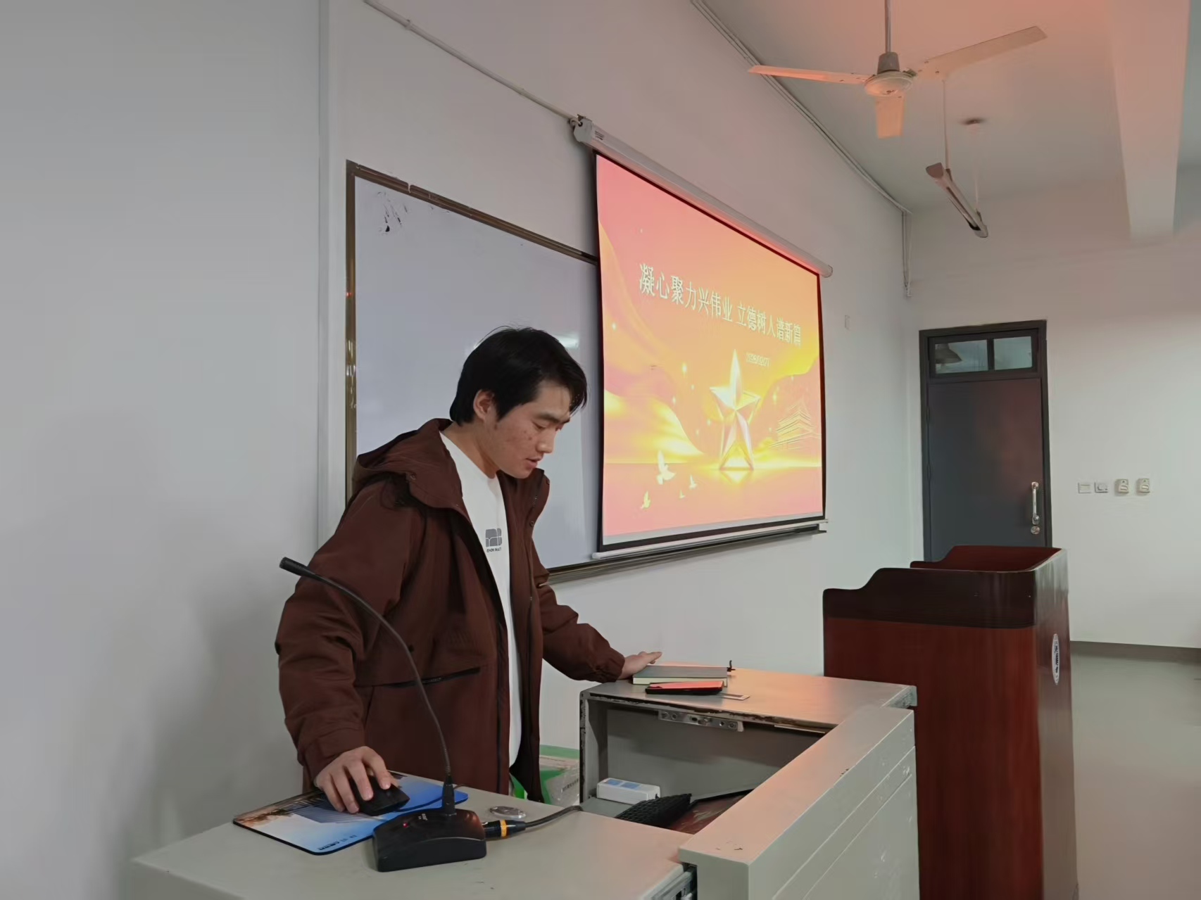 微信图片_20260304084448_1095_128 微信图片_20260304084448_1095_128