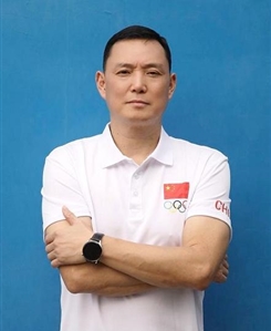 杨成