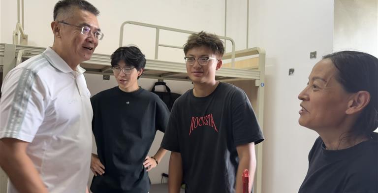 【安全运动场】丨休闲与运动学院开展新老生寝室安全走访工作